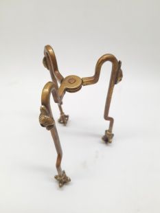 Tripot kapala stand (15.5cmH)